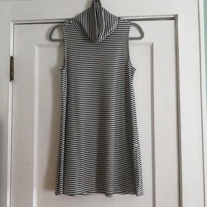 Loft turtleneck tunic top